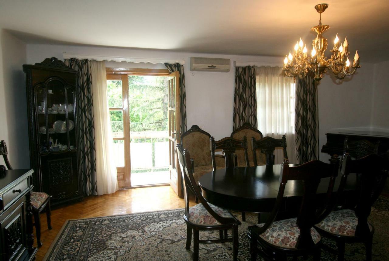 35 Paliashvili Kʼutʼaisi Exterior foto